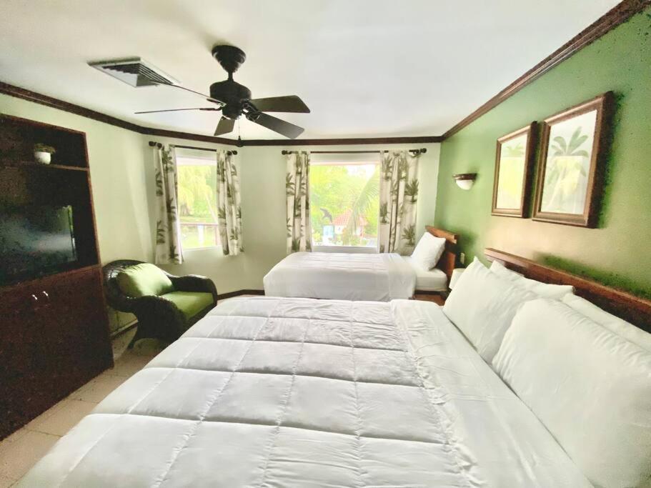 Lovely 2-Bdroom Condo In Laguna Eco Village Resort 奎波斯城 外观 照片